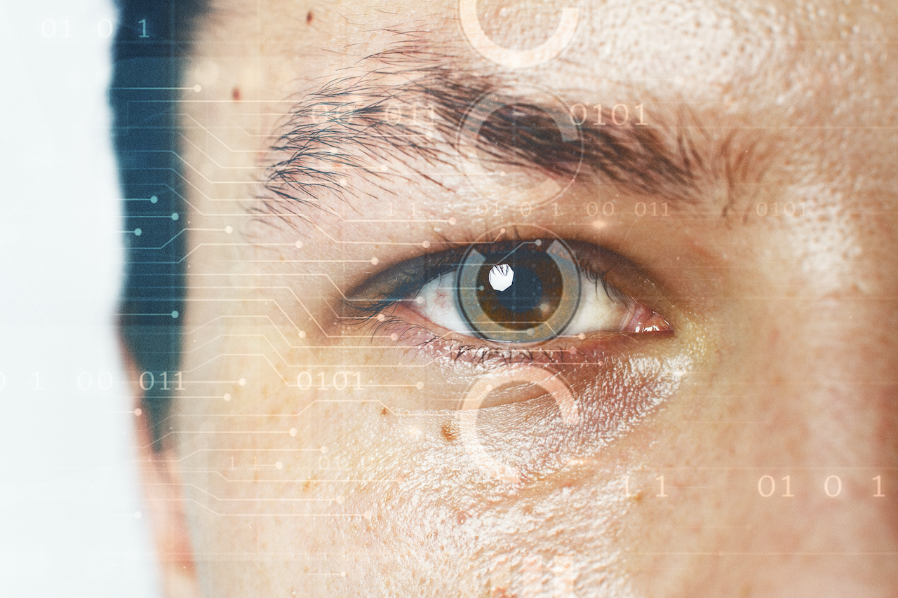 BIOMETRIC  eye with smart contact lens