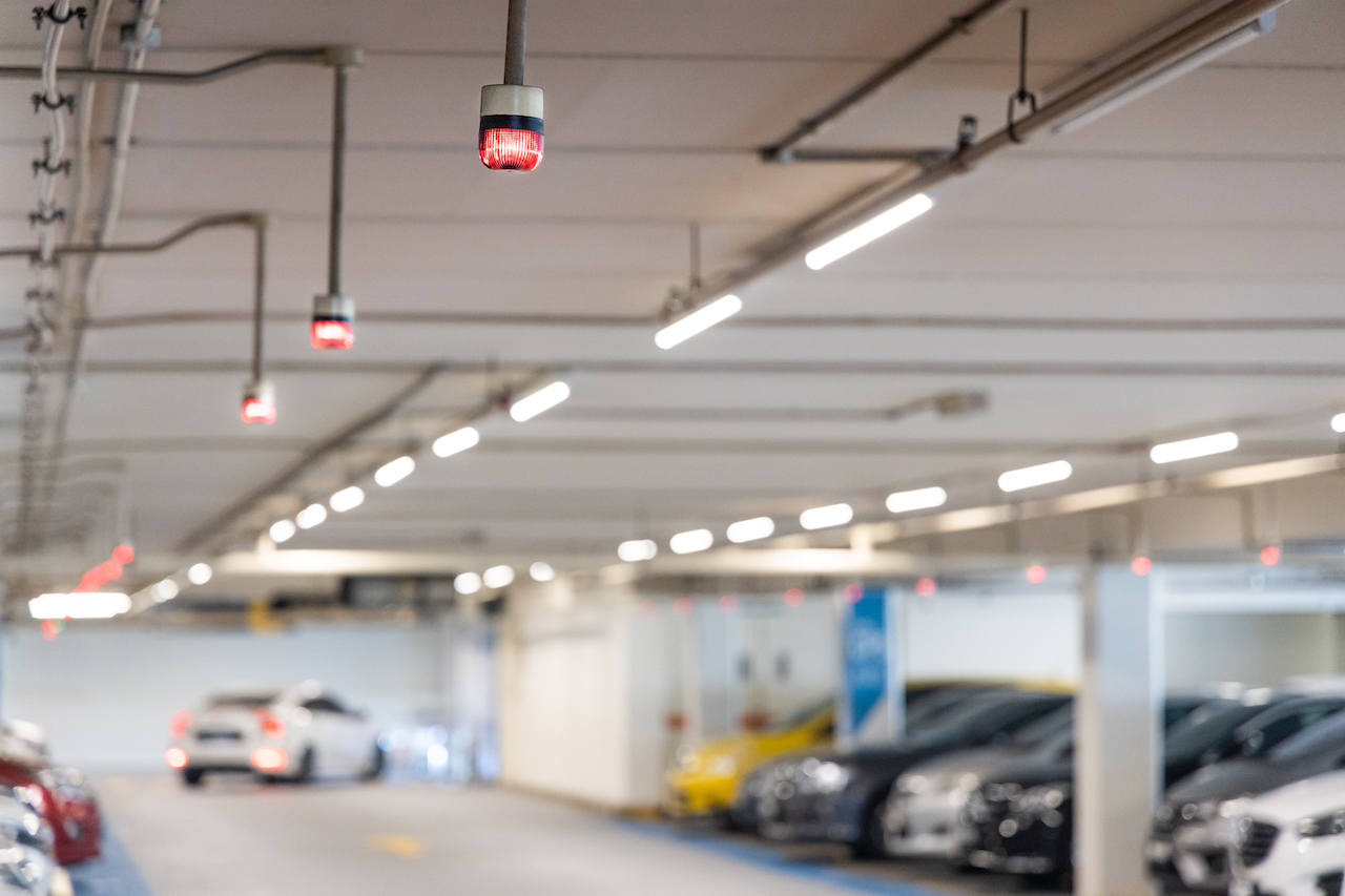 Parking Management System - Smart car parking tracking system in mall with lights signals to track, indicated and navigate car to available vacancy